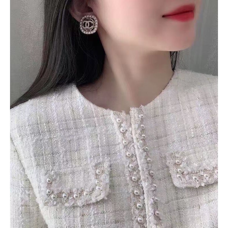 Chanel Pearl Square Earrings Bilog Na Guwang Ng Doble C Hikaw Logo Perlas Pendant Hikaw Hikaw Batang 2 211