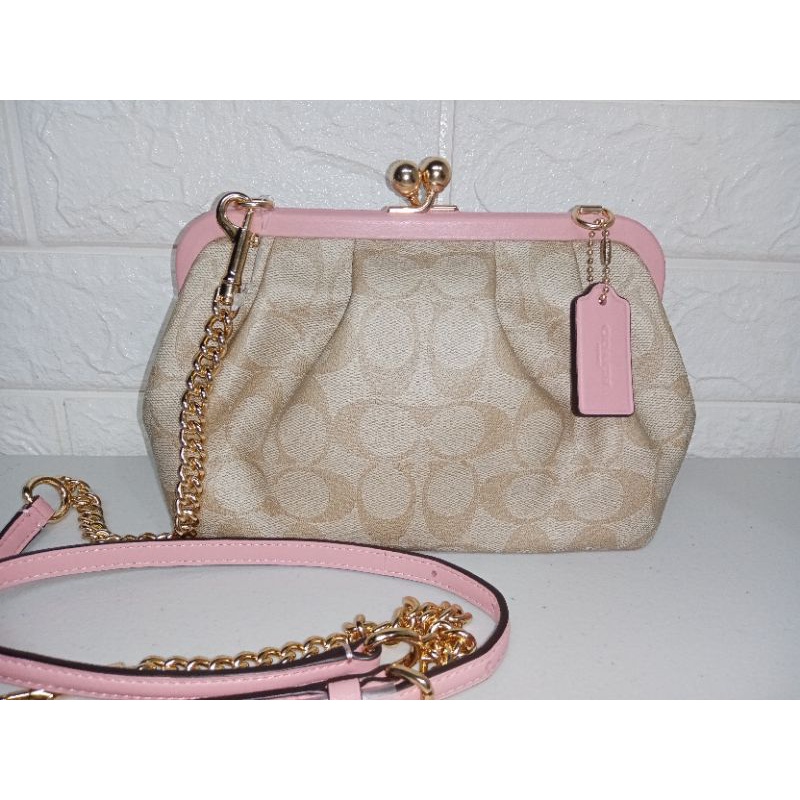 Coach Nora Kisslock Crossbody In Signature Canvas Shopee Philippines