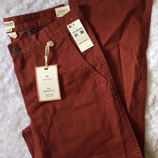 dockers alpha khaki tapered fit