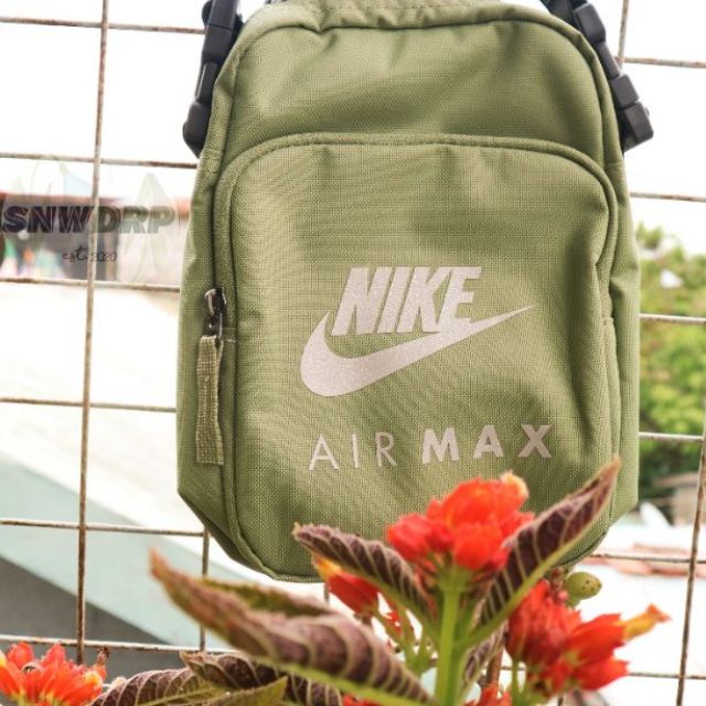 nike air bag green