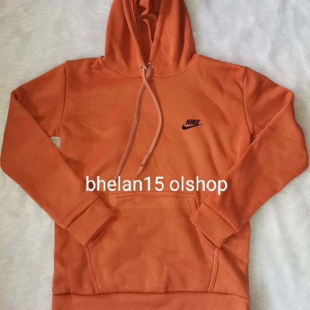 nike hoodie with pocket on sleeve