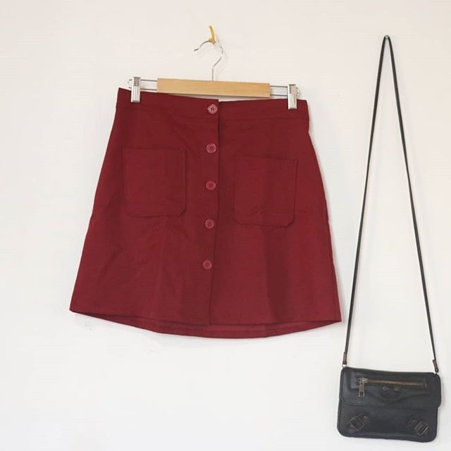 maroon button down skirt