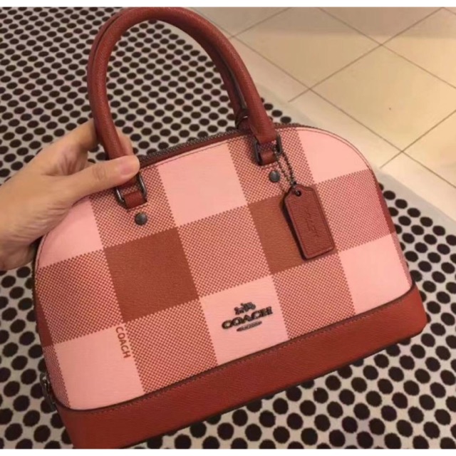selling coach bags