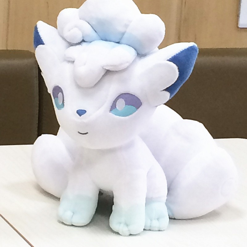 037 Alolan Vulpix Fox Pokemon Type Ice Ability Snow Cloak Snow Warning Hidden Ability Height 2 00 Weight 21 8 Lbs Pokemon Smurfs Alolan Vulpix