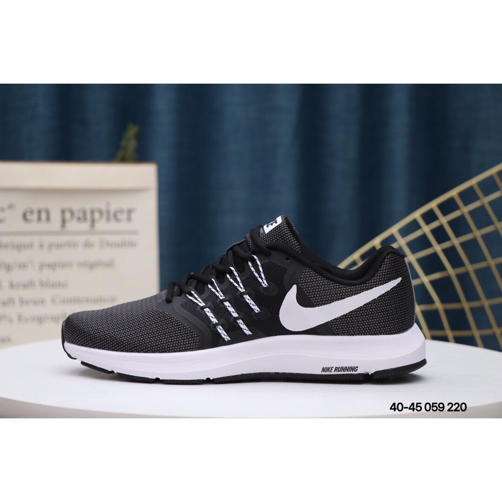 nike run swift