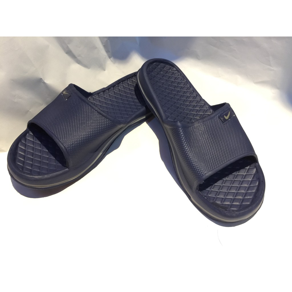 nike sandals waterproof