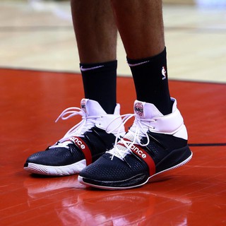 kawhi leonard raptors shoes