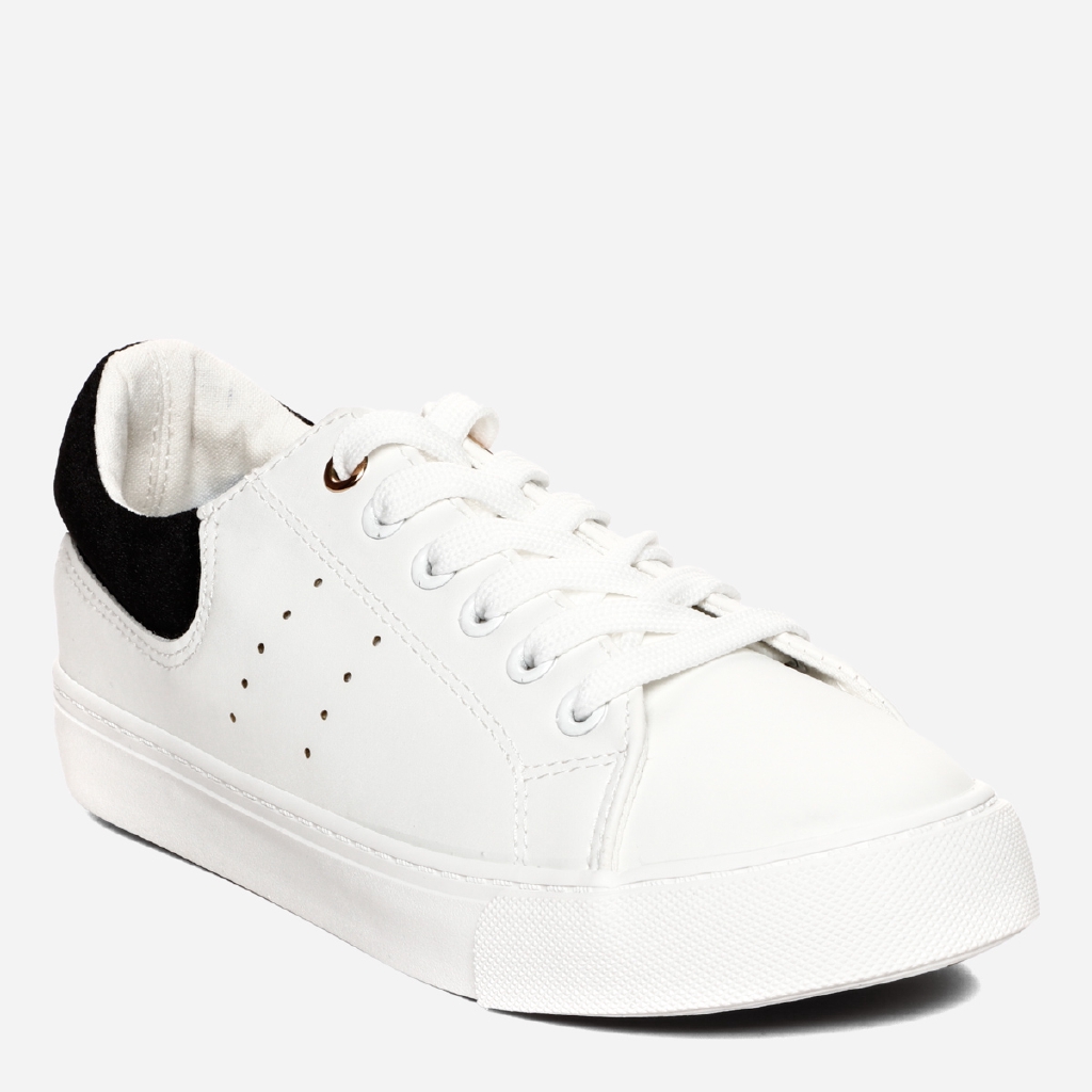 kicks shoes white