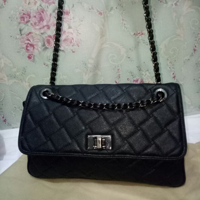 black chain sling bag
