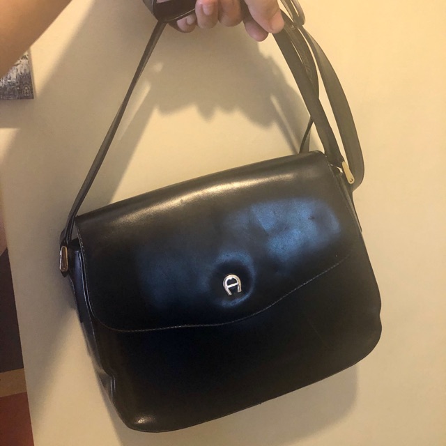 sling bag aigner