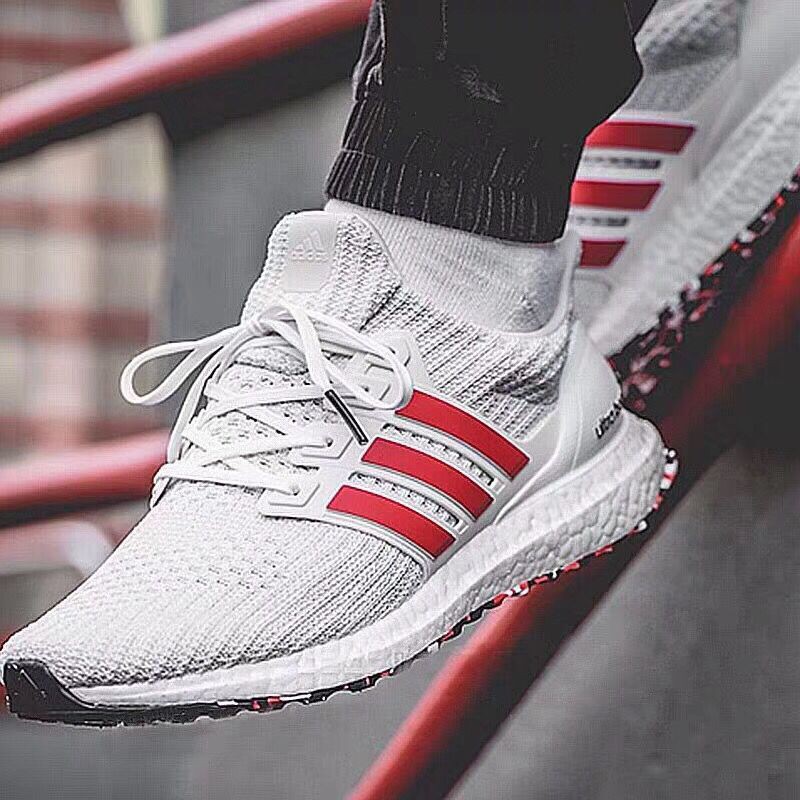 Adidas Ultra Boost Red) |