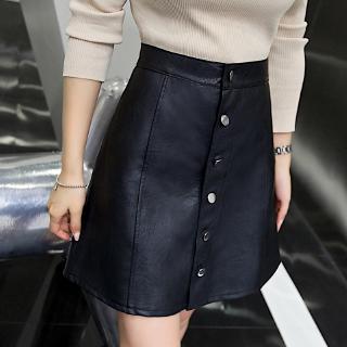 long leather skirt