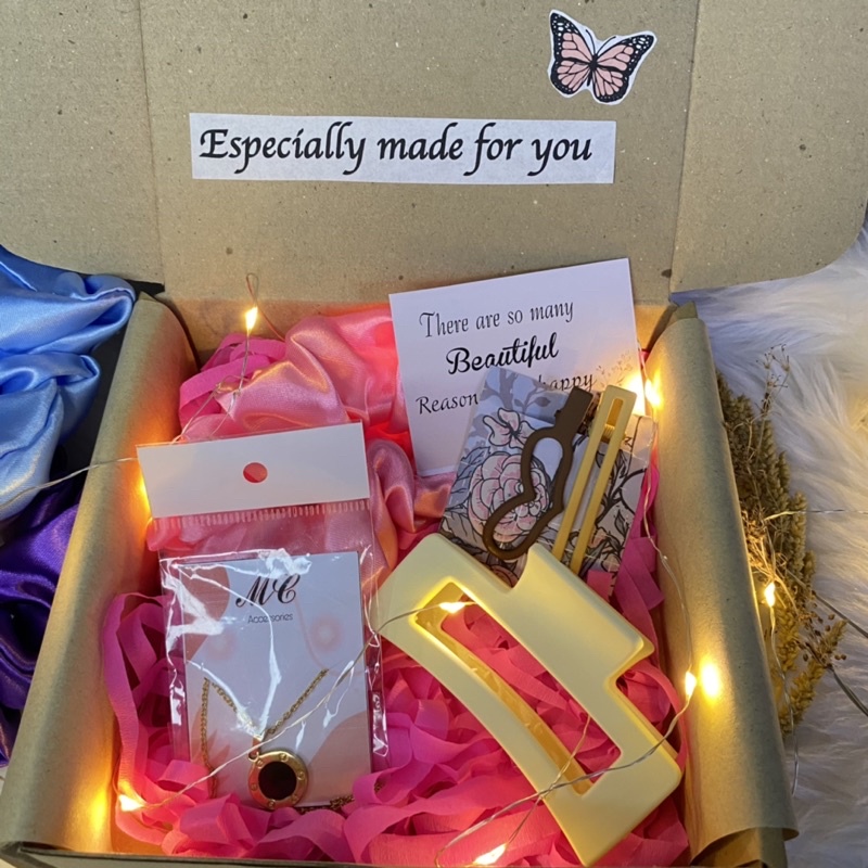 Gift Box Set- Hair accessories and necklace (scrunchie,hair clip, hair  clamp, fashion necklace) | Shopee Philippines