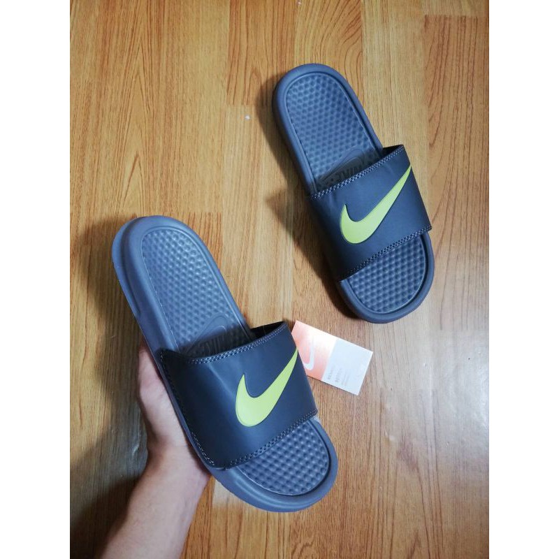 nike benassi neon