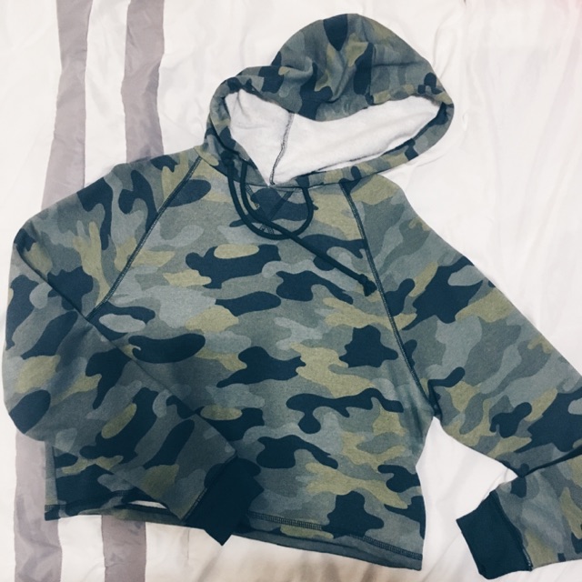 camo cropped hoodie h&m