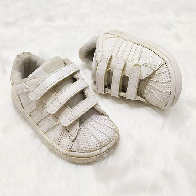 adidas superstar triple