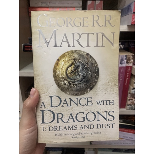 A Dance with Dragons : DREAMS AND DUST A Song of Ice and Fire: Book ...