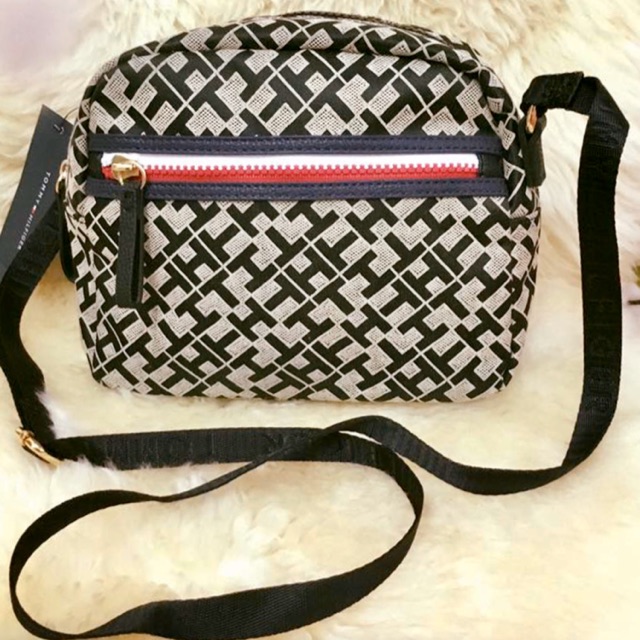 hilfiger sling bag