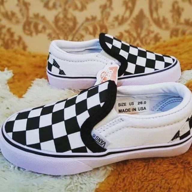 vans slip on 26