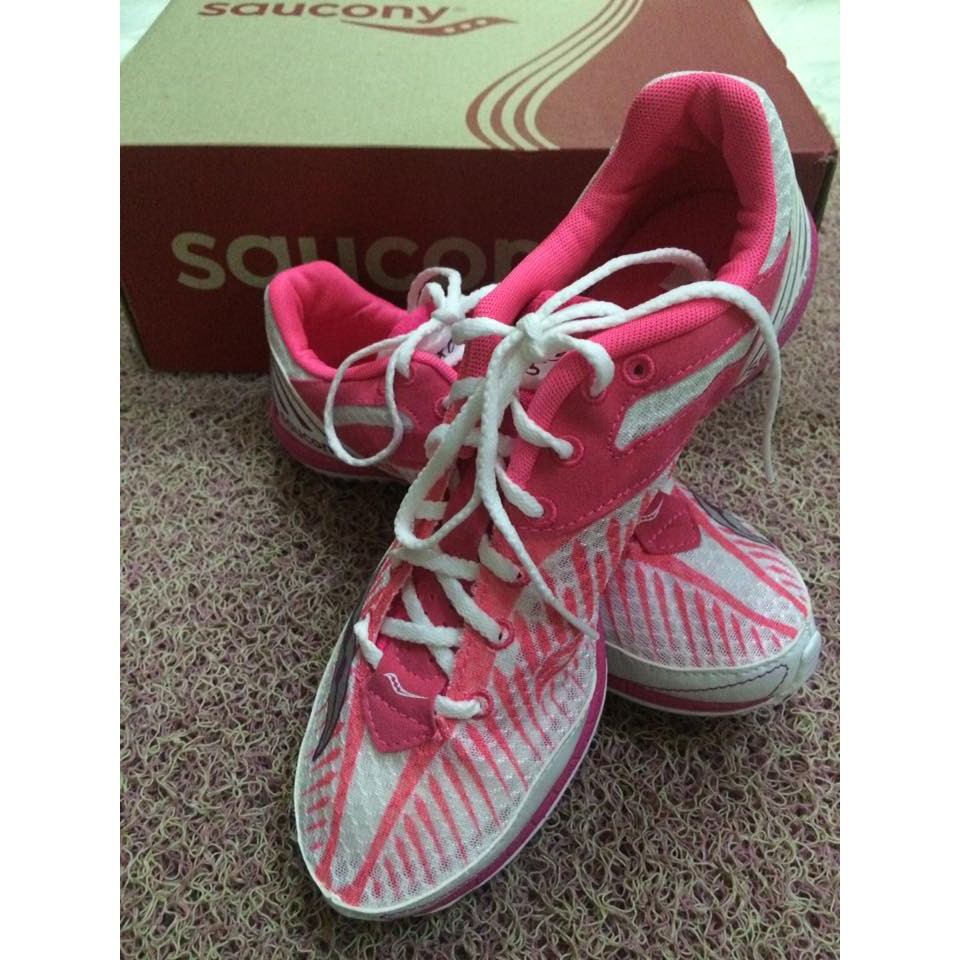 saucony soccer cleats