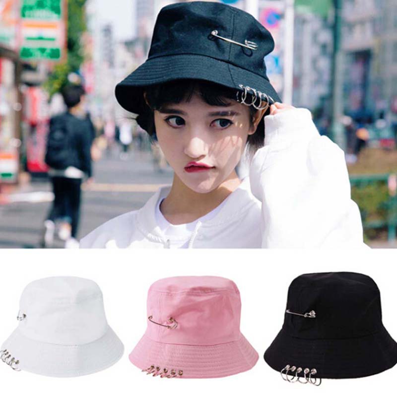 bucket hat with rings