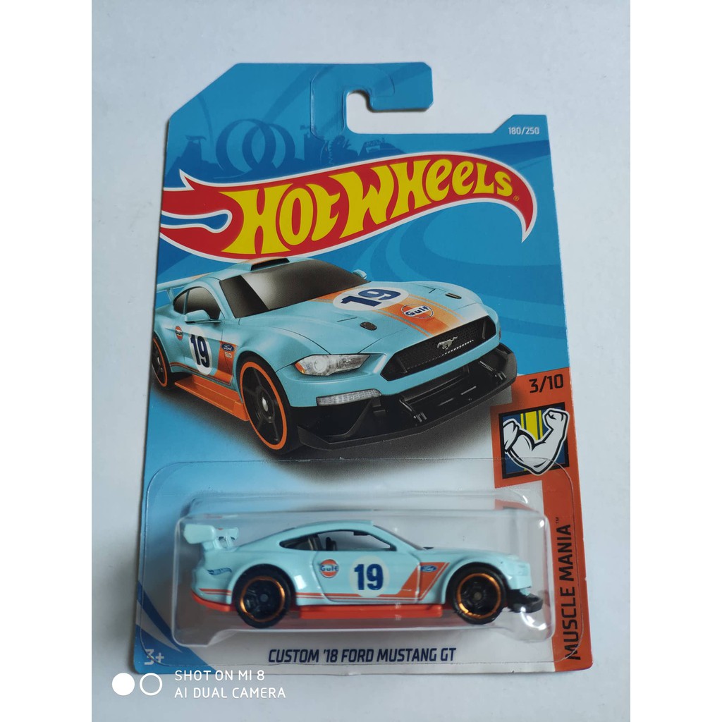 hot wheels custom 18 ford mustang gt