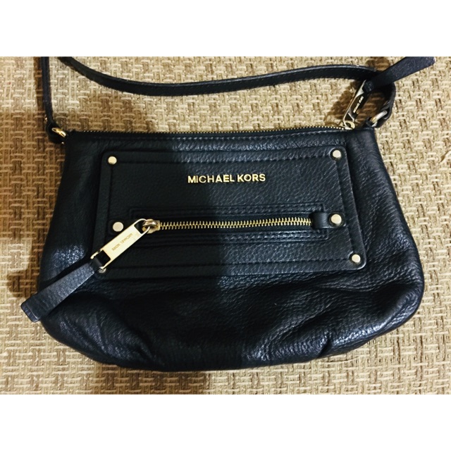 michael kors sling bag authentic