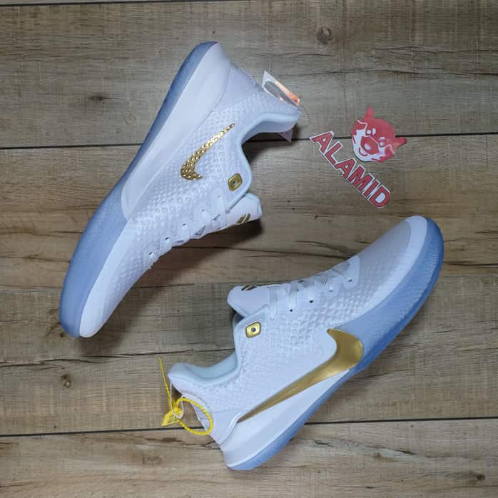 nike kobe mamba focus white gold