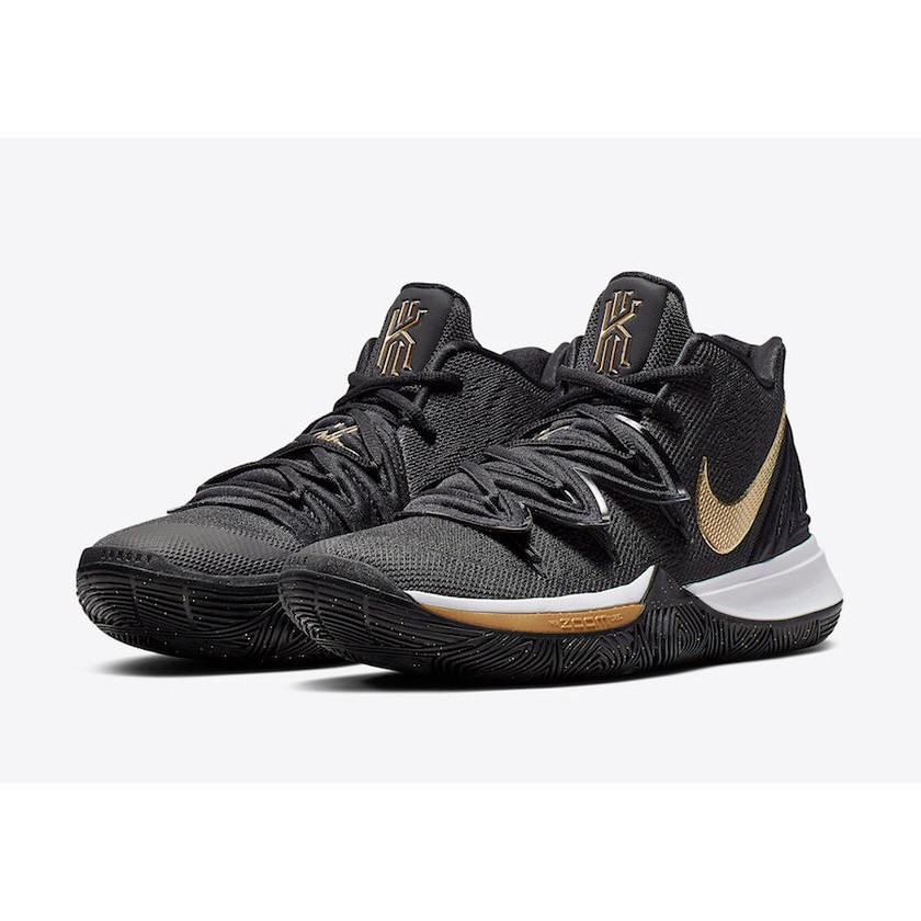 kyrie irving black and gold shoes