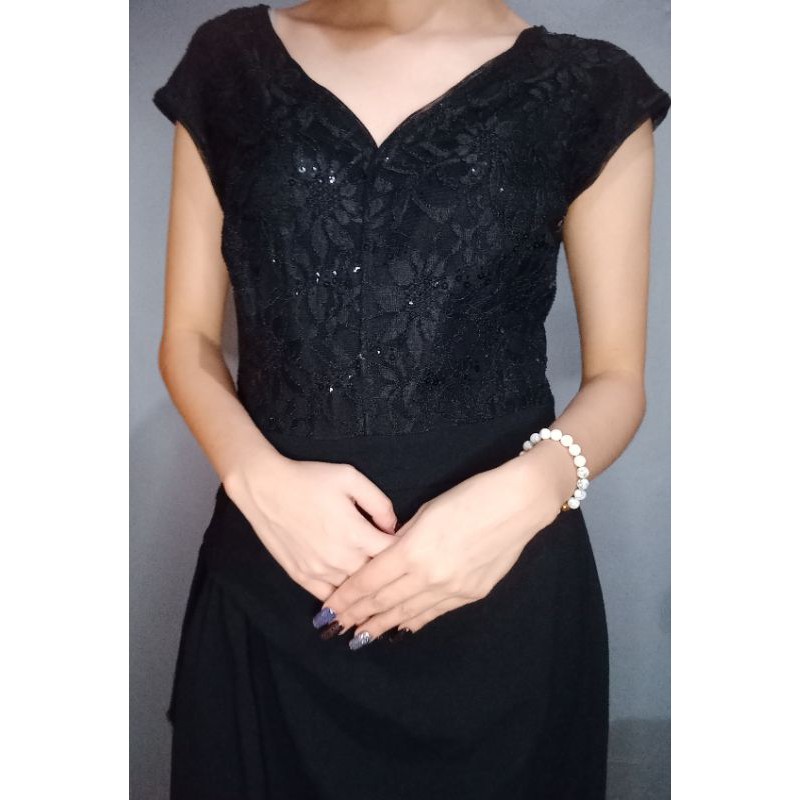 mid length formal black dress