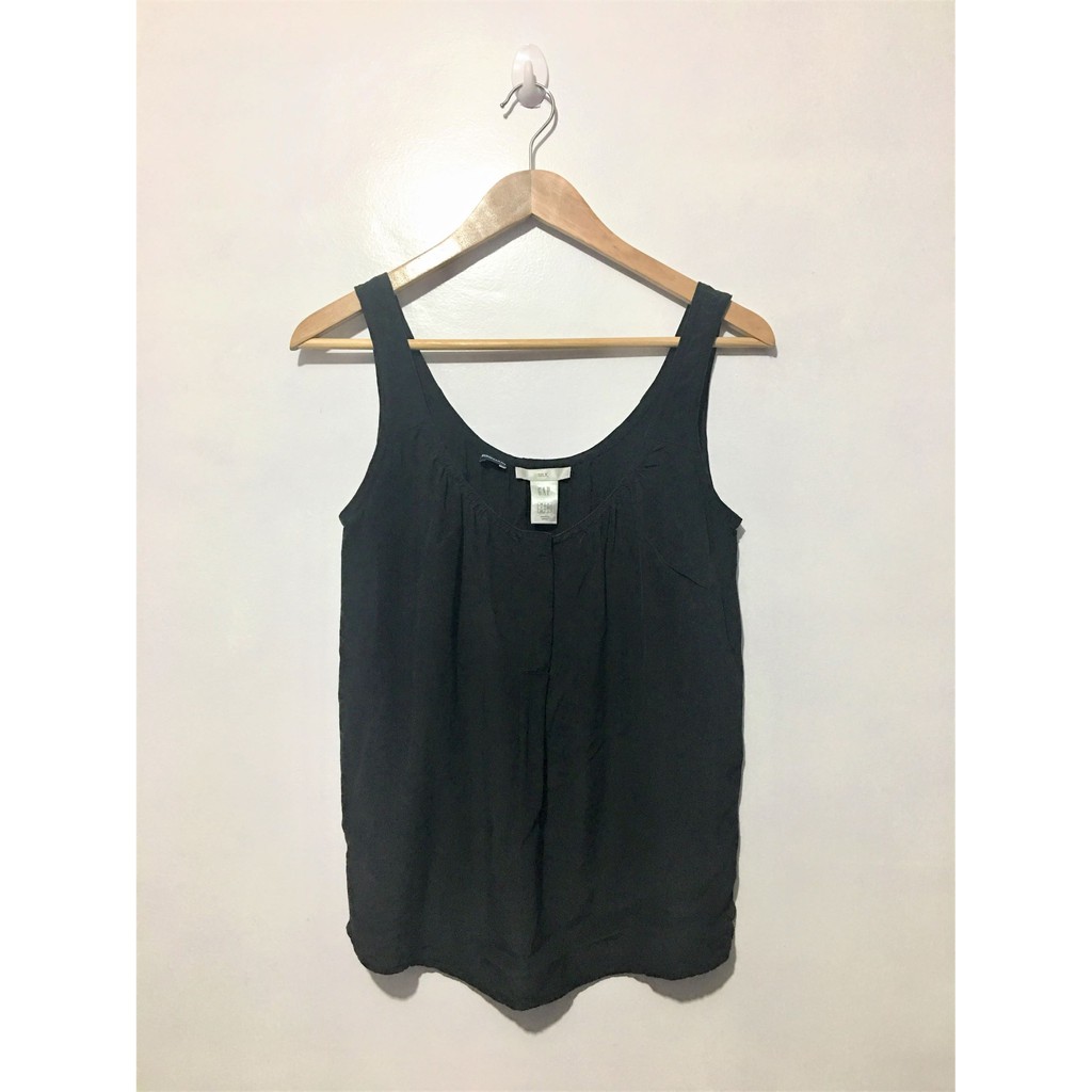 gap black tank top