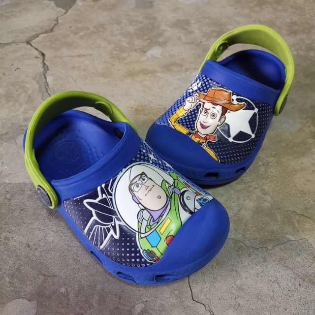 toy story crocs size 9