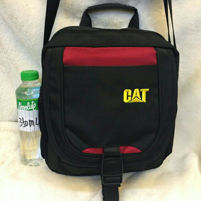 caterpillar sling bag