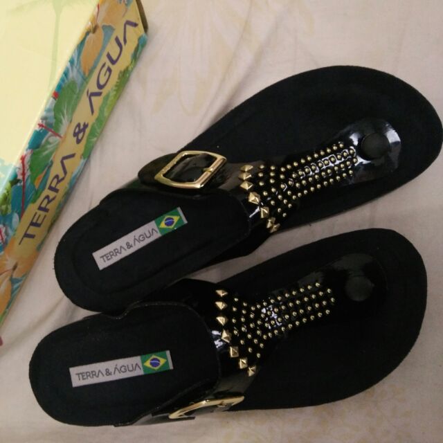 terra agua flip flops