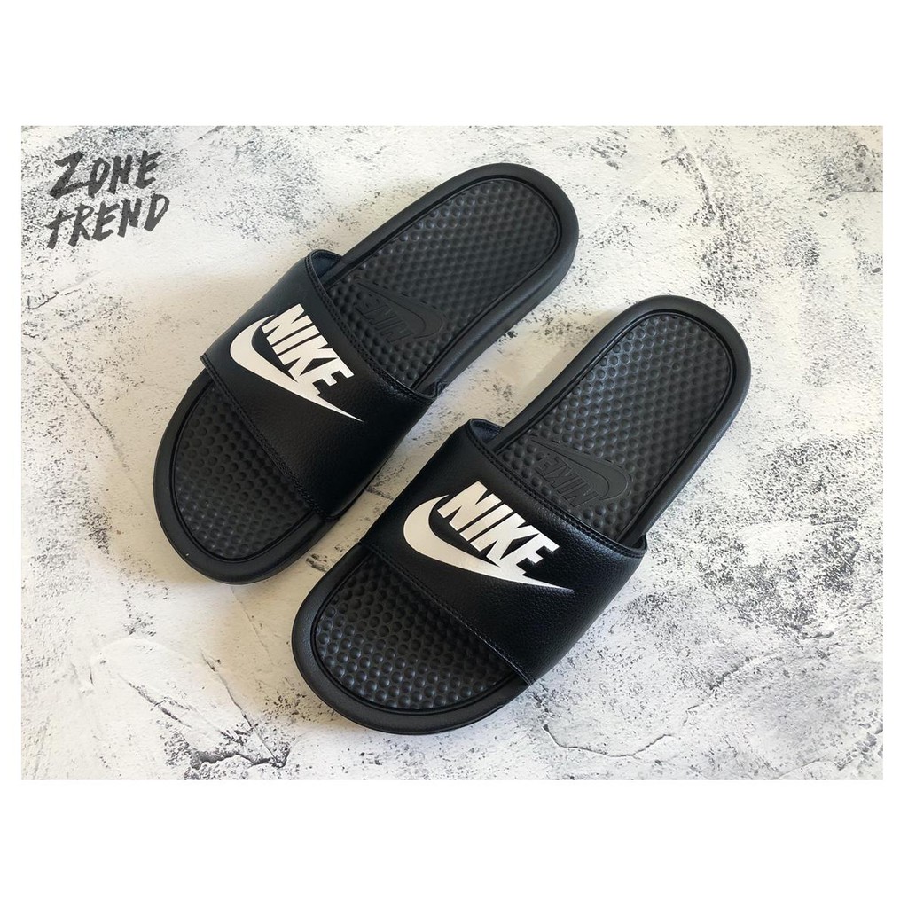 nike benassi slippers