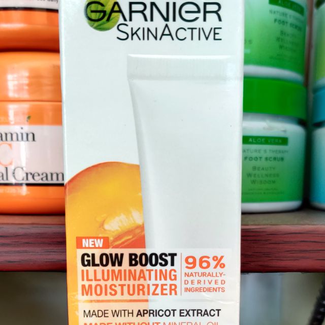 glow boost illuminating moisturizer