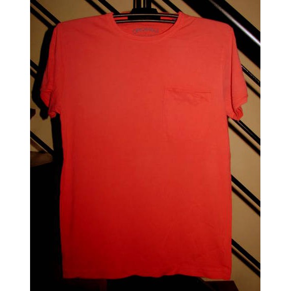 red tshirt plain