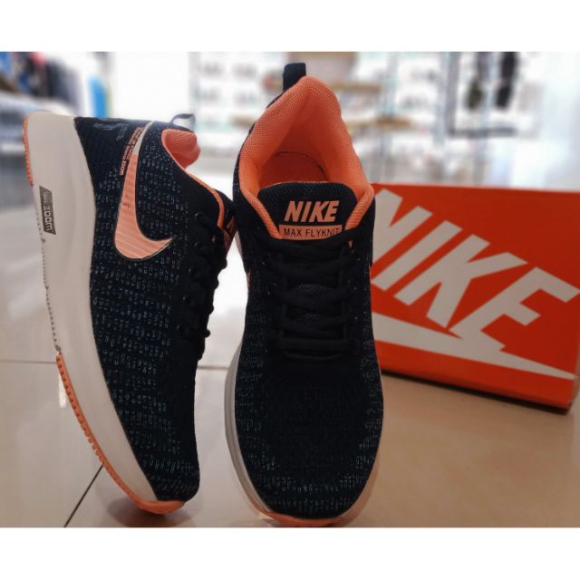 nike shoes color blue