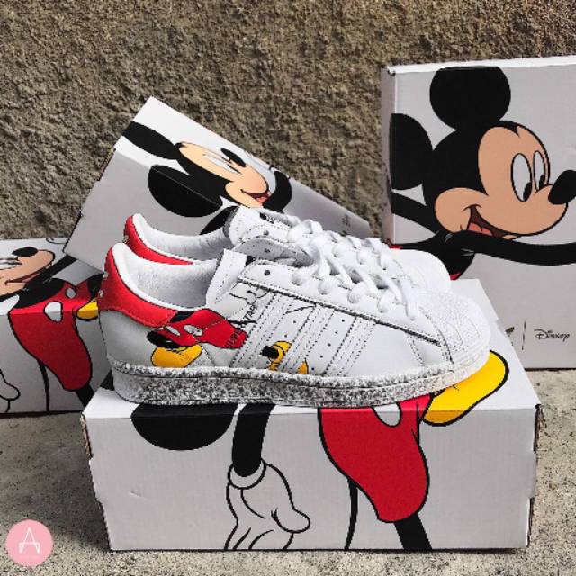 adidas superstar x disney