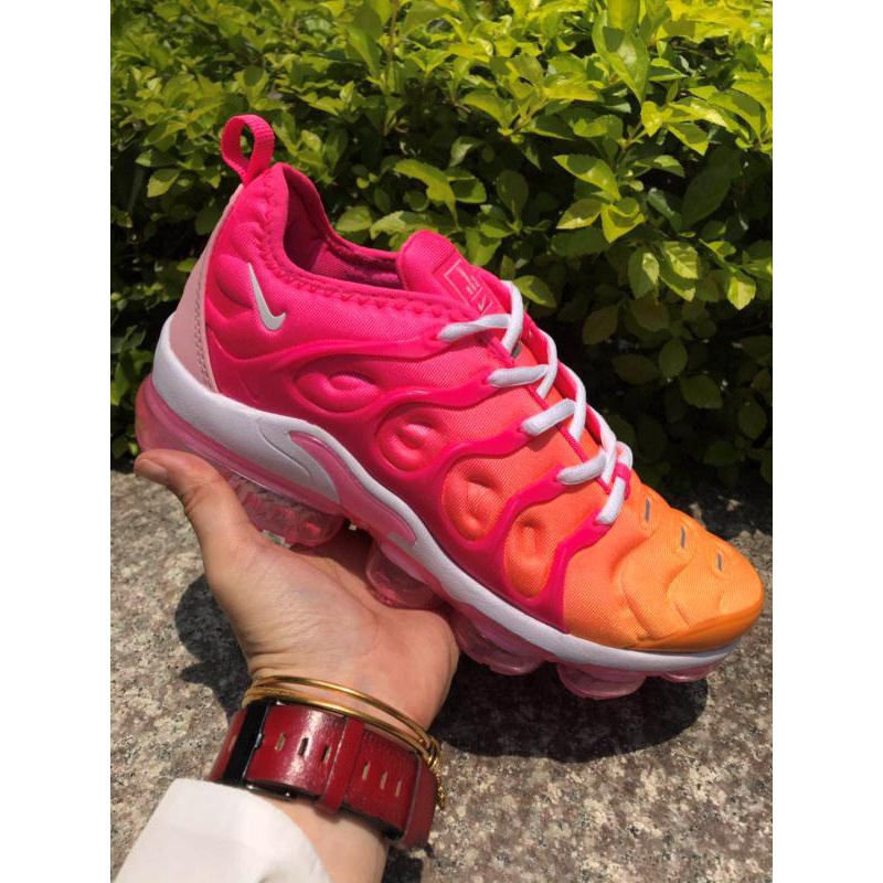 pink orange vapormax plus