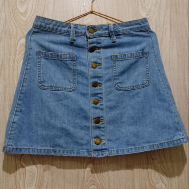 jean skirt with buttons