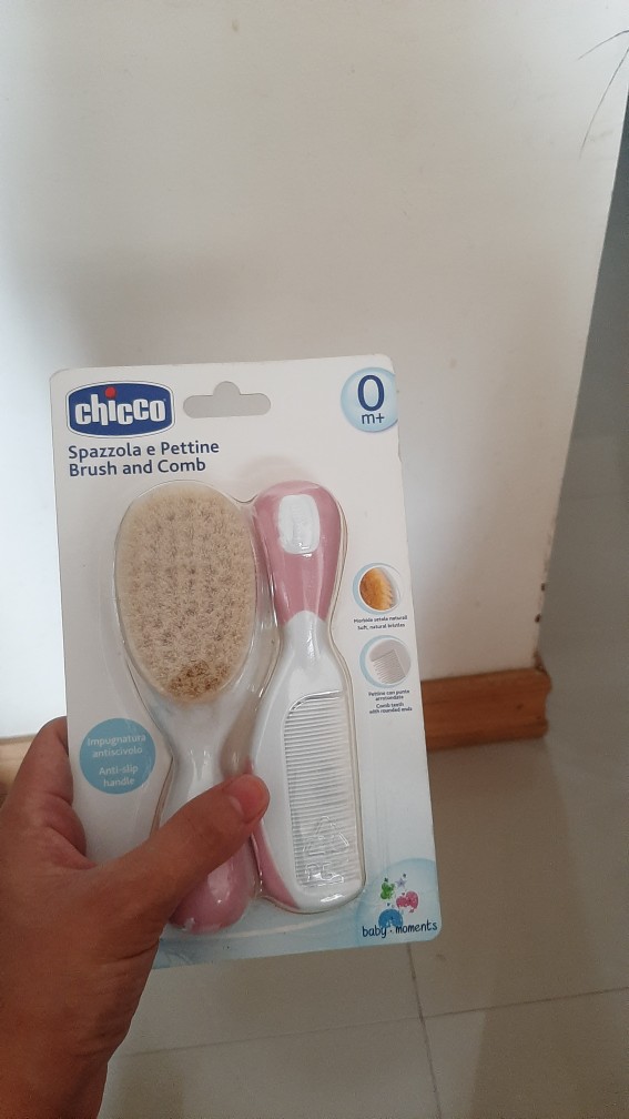 chicco brush and comb