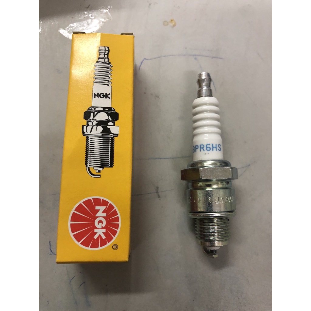 toyota matrix spark plug socket size