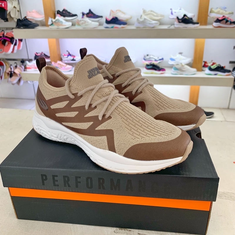 World Balance EDGE RUNNER Men's Training / Running Shoes Shopee Philippines