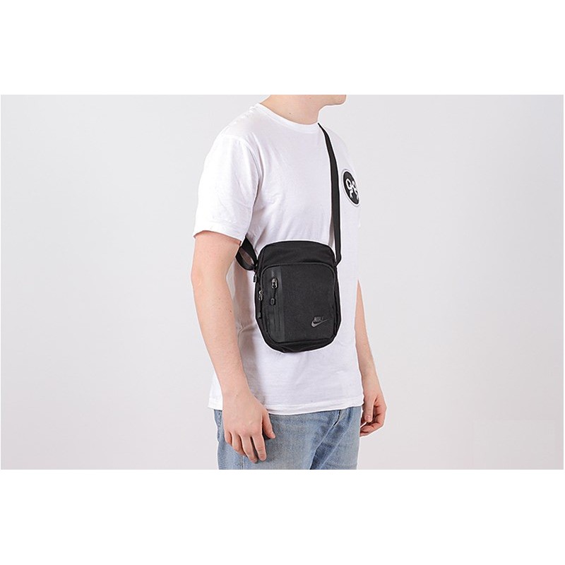 nike tech sling bag black