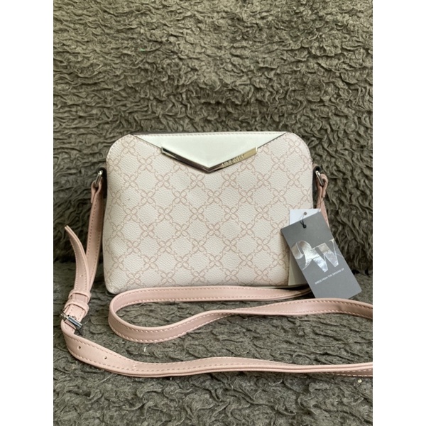 nine west krisel mini crossbody