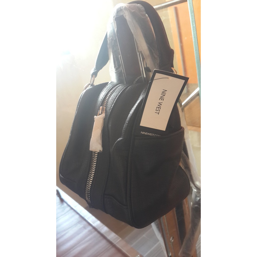 nine west black sling bag