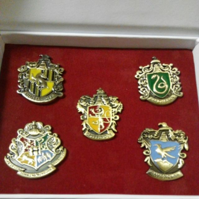 Harry Potter Tie/Lapel Pin Badge 4 Houses to choose from 