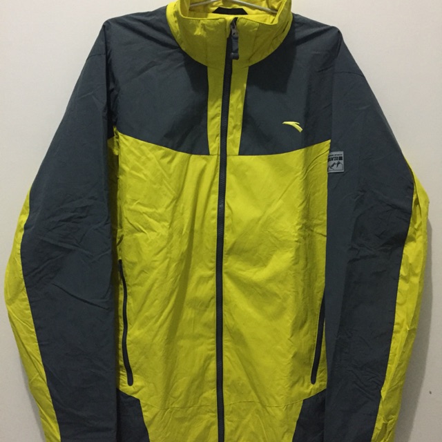 outdoor windbreaker