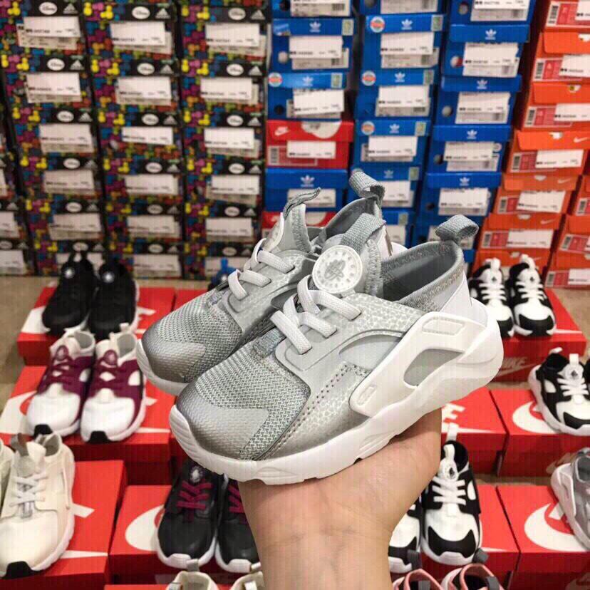 nike huarache kids size 2